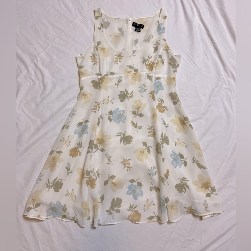 Limited London Paris New York Vintage 90s Floral Day Dress